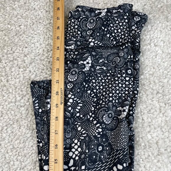 Lululemon Wunder Under Crop Legging Pretty Lace Black White Low Rise - Picture 8 of 10